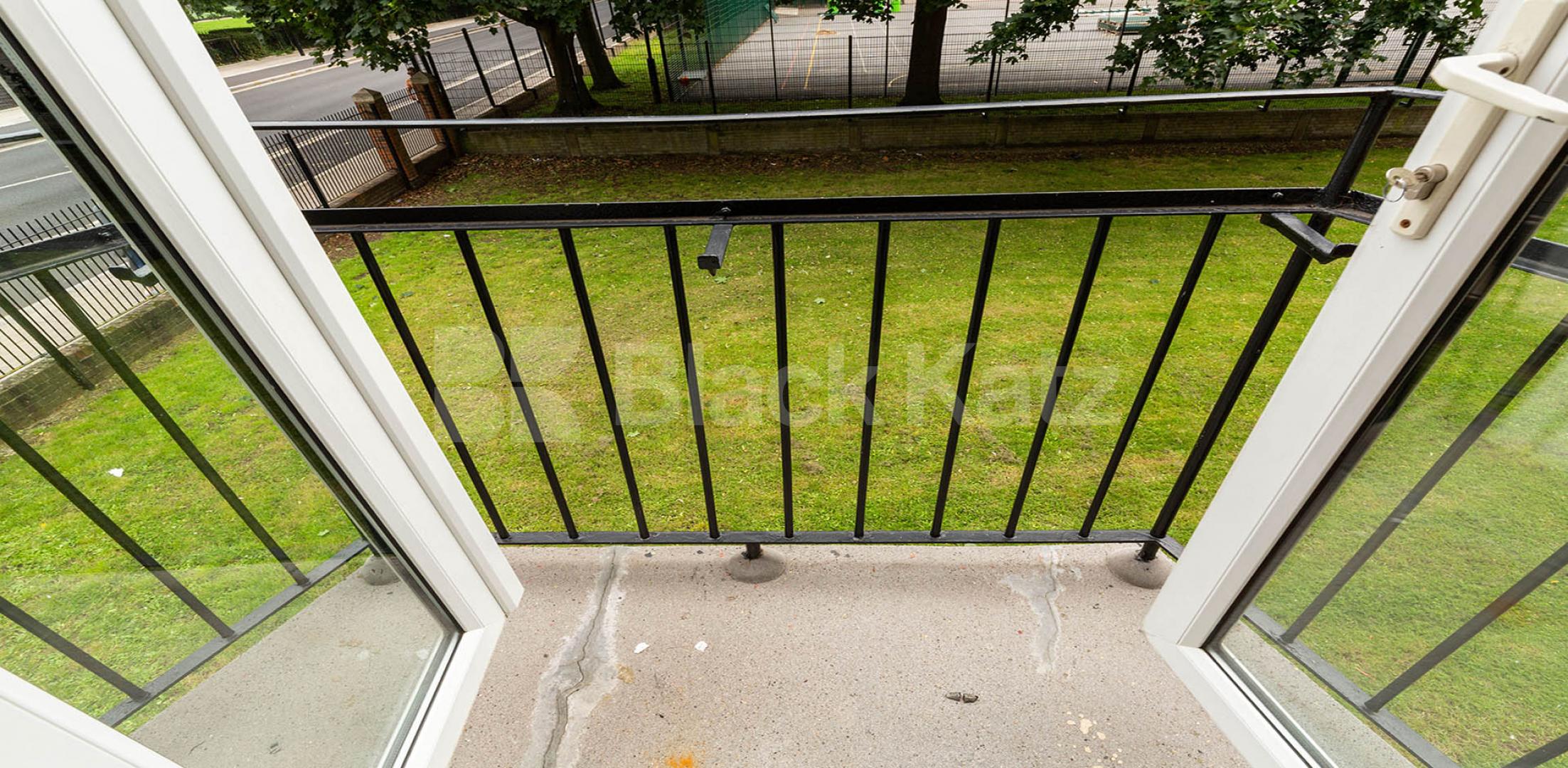 			2 Bedroom, 1 bath, 1 reception Apartment			 Kent Street, HOXTON - SHOREDITCH - HAGGERSTON 